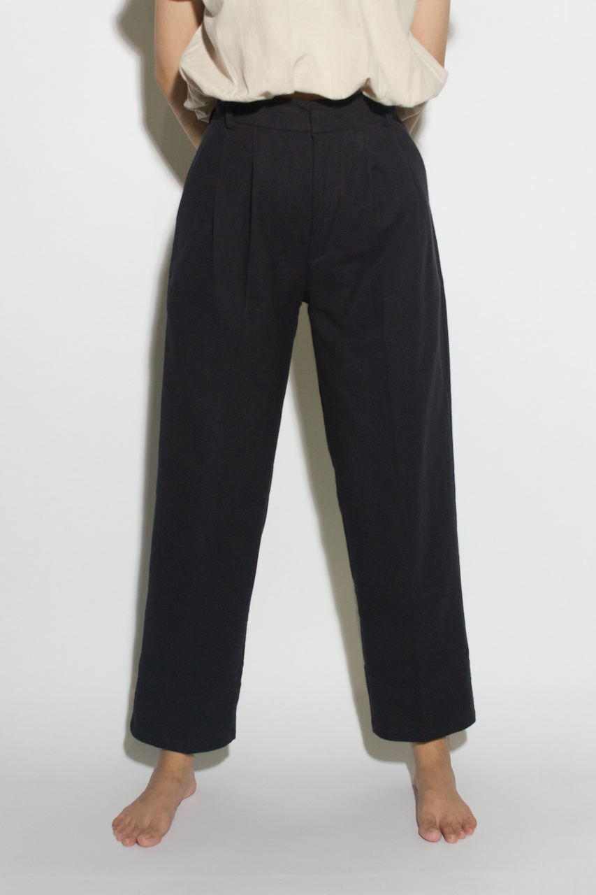 Linen Blend Straight Cut Pants in Black