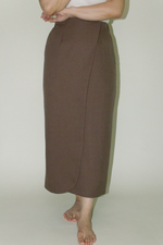 Load image into Gallery viewer, Japanese Twill Pocket Wrap Skirt in Brown