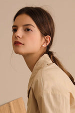 Load image into Gallery viewer, Classic Natural Pearl Stud Earrings