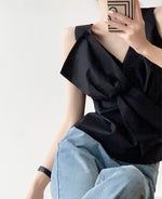 Load image into Gallery viewer, Meyer Origami Bow Top in Black
