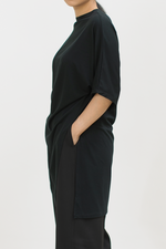 Load image into Gallery viewer, Loose Raglan Top in Black