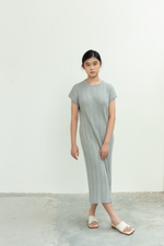 Load image into Gallery viewer, Textured Knit Midi Dress in Grey