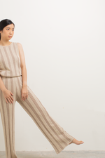 Load image into Gallery viewer, Knit Stripe Pattern Top in Brown