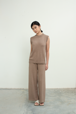 Load image into Gallery viewer, Knit Sleeveless Vest Top in Brown'