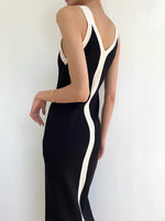 Load image into Gallery viewer, Contrast V Midi Dress- Black
