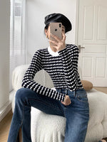 Load image into Gallery viewer, Wavy Long Sleeved Top- Navy