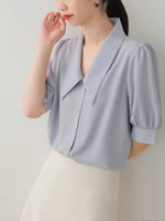 Load image into Gallery viewer, Point Collar Button Blouse in Blue