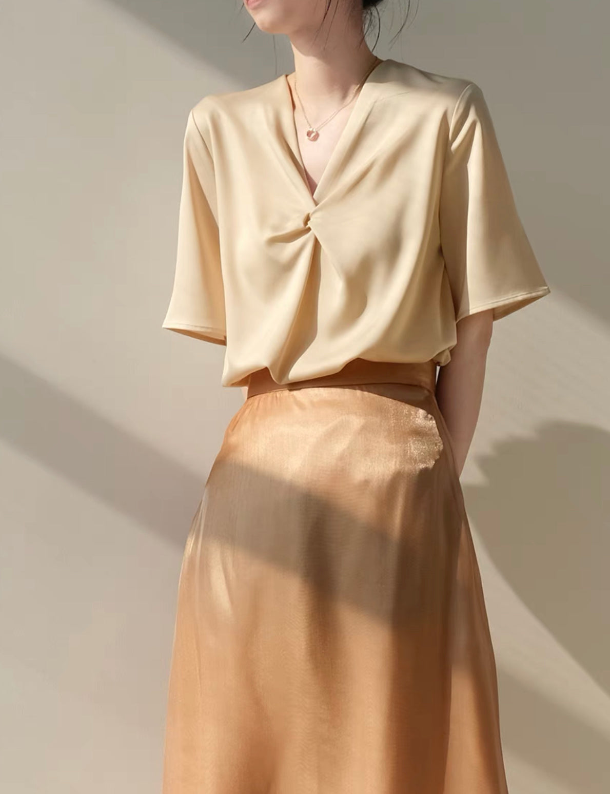 Tailored Twist Top in Champagne