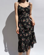 Load image into Gallery viewer, Genevieve Floral Tie Strap Dress