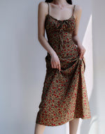 Load image into Gallery viewer, Lili Vintage Tie Strap Slit Dress in Green