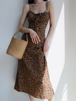 Load image into Gallery viewer, Lili Vintage Tie Strap Slit Dress in Green