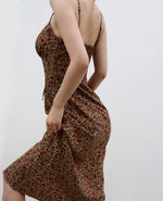 Load image into Gallery viewer, Lili Vintage Tie Strap Slit Dress in Green