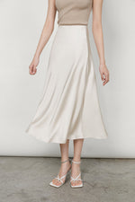 Load image into Gallery viewer, Classic Bias Cut Slip Skirt in Champagne- S