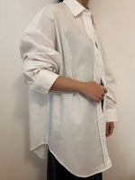 Load image into Gallery viewer, Korean Lemage 2-Way Oversized Shirt [2 Colours]
