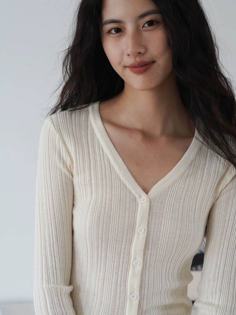 Line Stretch Cardigan in Cream