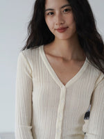 Load image into Gallery viewer, Line Stretch Cardigan in Cream
