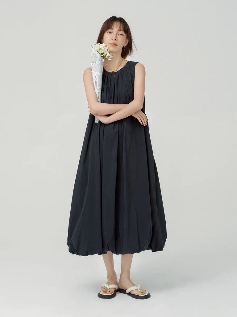 Sleeveless Pocket Bubble Dress in Black