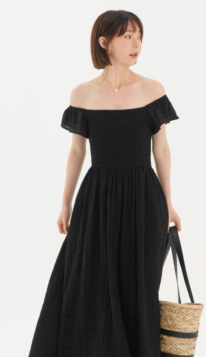 Off Shoulder Textured Pocked Maxi Dress in Black
