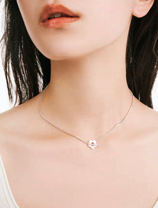 Rose Clasp Necklace