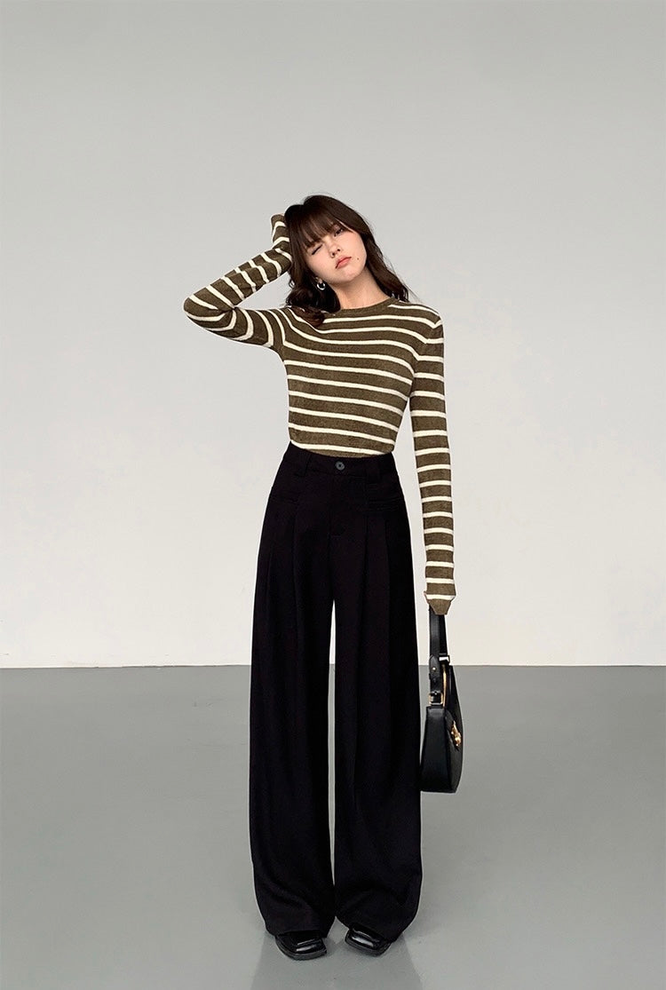 Woven Wide Leg Trousers in Black