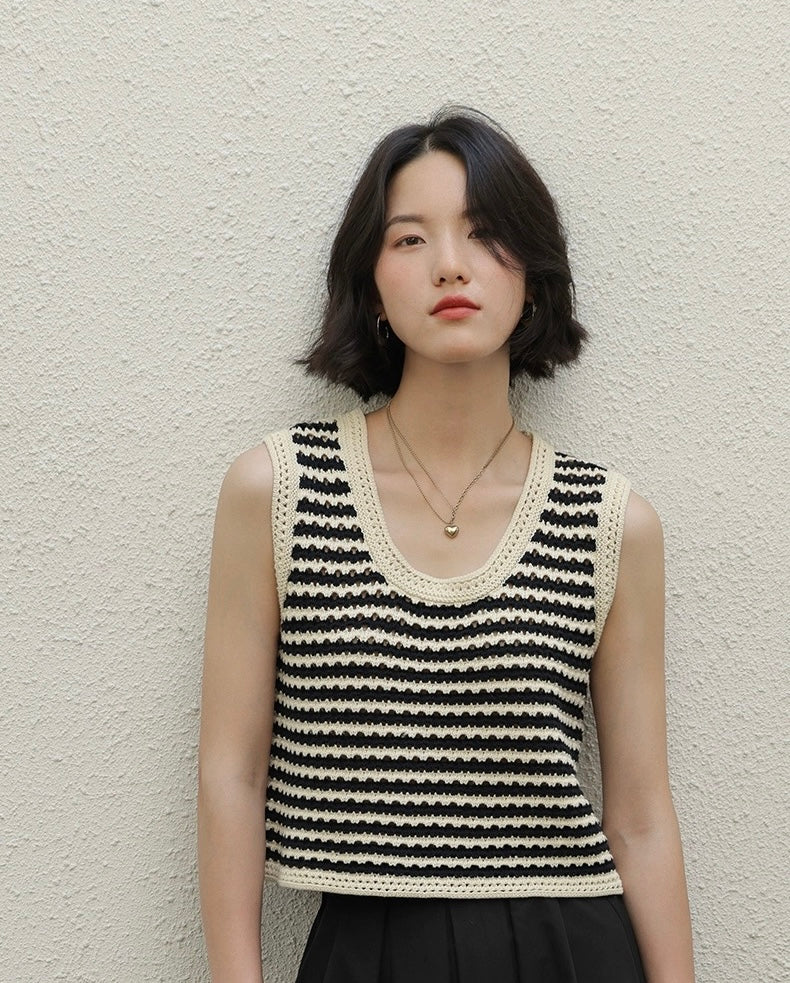 Knitted Striped Top in Black/Cream