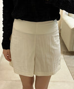 Load image into Gallery viewer, [KR] High Waist Zip Shorts in Cream
