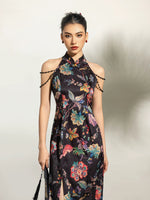Load image into Gallery viewer, Floral Bead Slit Maxi Cheongsam in Black
