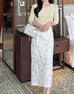 Load image into Gallery viewer, Korean Floral H-Line Skirt [2 Colours]
