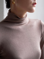 Load image into Gallery viewer, Side Line Turtleneck Top in Purple
