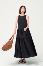 Load image into Gallery viewer, Tiered Pocket Maxi Dress in Black
