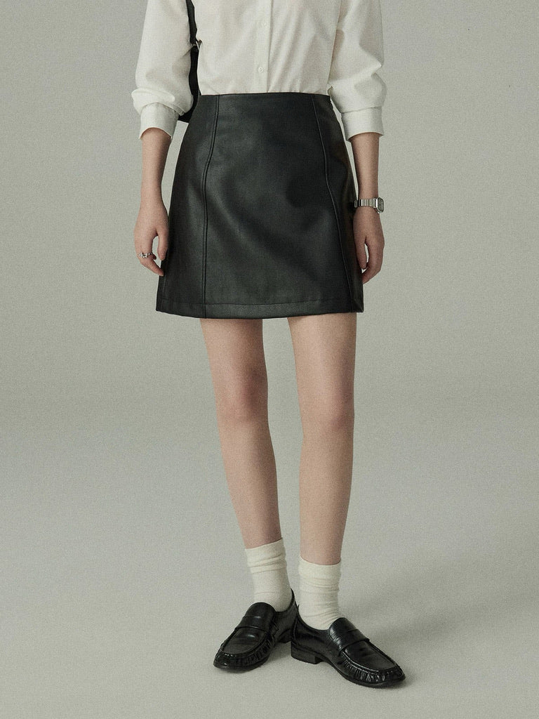 Faux Leather Mini Skirt in Black