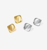 Load image into Gallery viewer, Matte Square Curve Earrings in Gold
