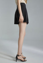 Load image into Gallery viewer, Wide Leg Pleat Shorts in Black

