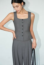 Load image into Gallery viewer, Tailored Peplum Vest [2 Colours]
