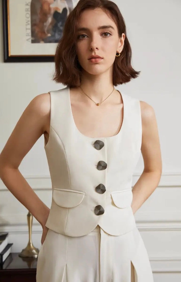 Sleeveless Contrast Button Vest in Cream