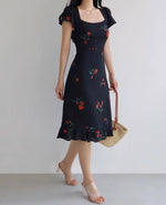Load image into Gallery viewer, Burano Floral Blouson Midi Dress in Black
