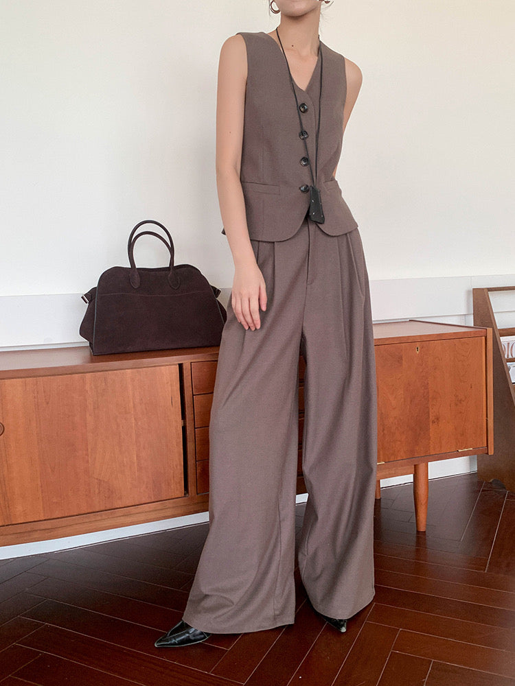 Vest + Blazer + Trousers Set in Brown