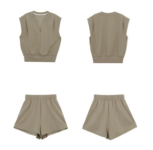 Relaxed Top + Shorts Set in Khaki