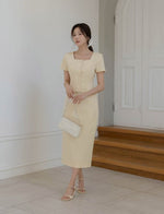 Load image into Gallery viewer, Korean Day Tailored Pencil Skirt [2 Colours]
