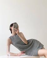 Load image into Gallery viewer, Jea Sleeveless Shift Dress [4 Colours]
