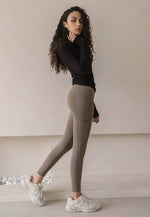 Load image into Gallery viewer, High Rise Pocket 7/8 Leggings [7 Colours]
