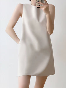 Jea Sleeveless Shift Dress [4 Colours]