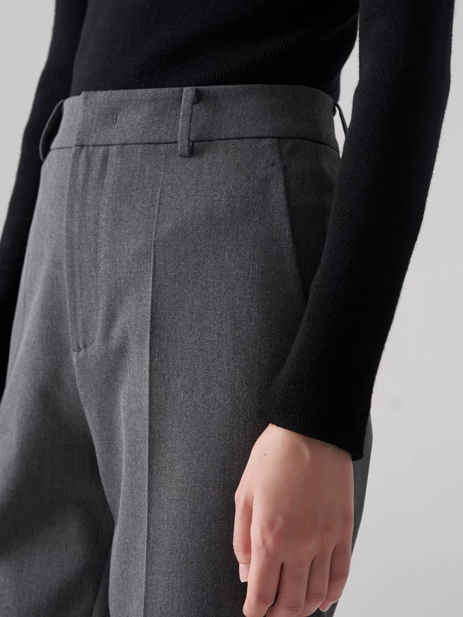 Cropped Line Pants in Grey