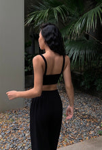 Load image into Gallery viewer, Classic Padded Cropped U Tank In Black
