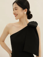 Load image into Gallery viewer, [Ready to Ship] Toga Bow Slit Midi Dress in Black
