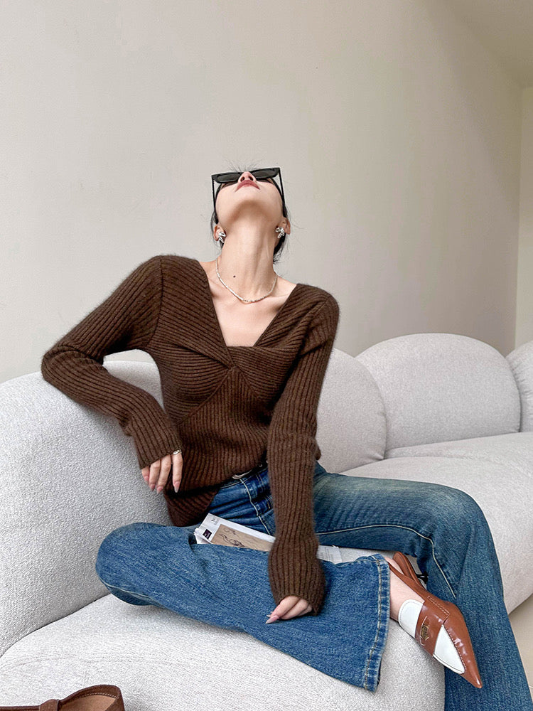 Ribbed Twist Sweater Top in Brown