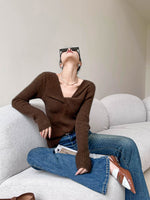 Load image into Gallery viewer, Ribbed Twist Sweater Top in Brown
