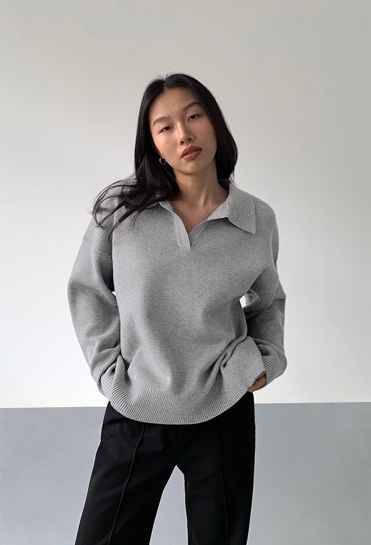 Oversized Collar Knitted Sweater in Grey