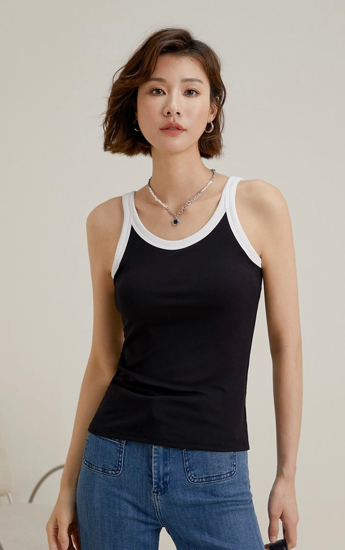 Contrast Edge Tank Top in Black