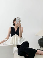 Load image into Gallery viewer, Empire Cut Flutter Top in Black/White
